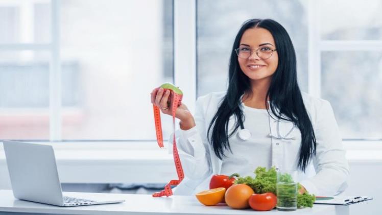 How to Become a Registered Dietitian? A Step-by-Step Guide