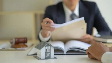 The Role of a Real Estate Lawyer in Home Buying